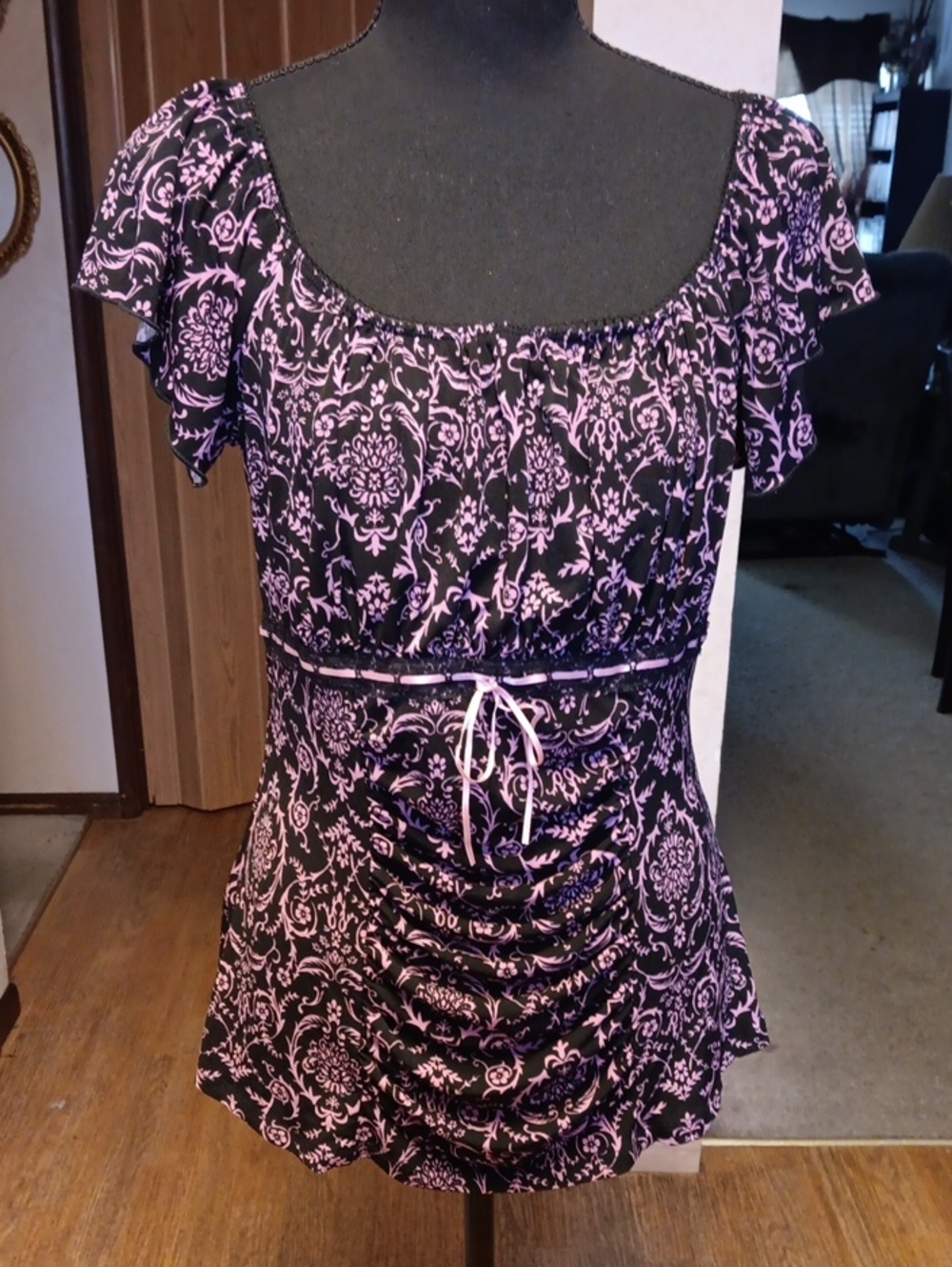 Studio 1940 Black and Pink Floral Scoop-Neck Top